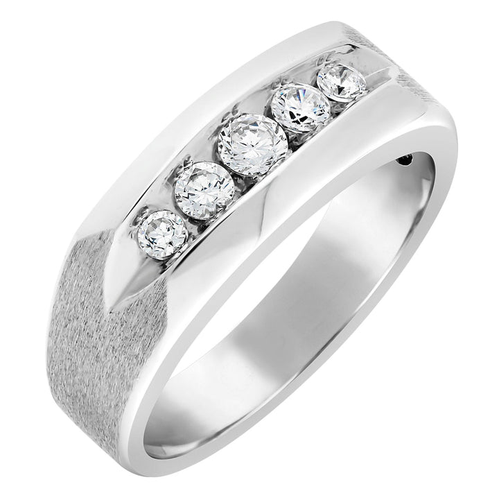 18K White Gold Round Diamond Fashion Ring