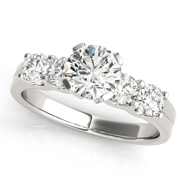 Platinum 1 1/2 ct tw Single Row Diamond Engagement Ring