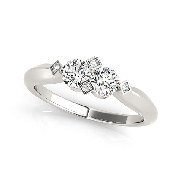 18K White Gold Round Diamond Fashion Ring