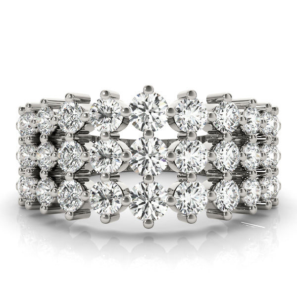 18K White Gold Round Diamond Fashion Ring