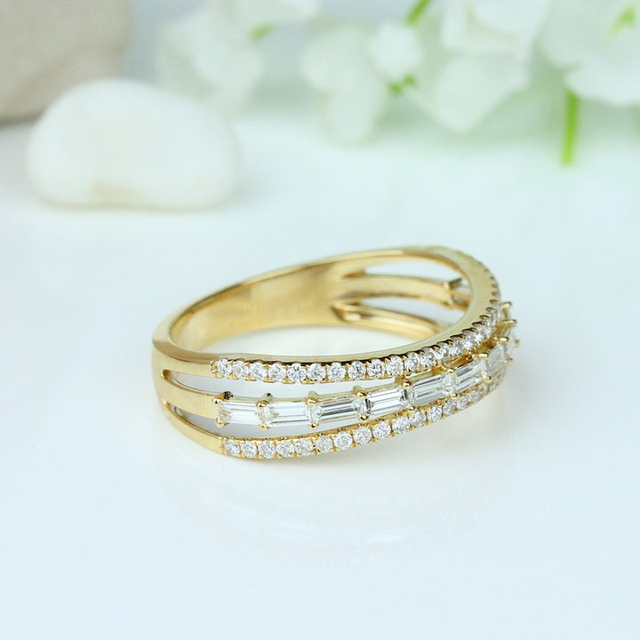 Round & Baguette Diamond Band